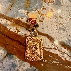 Vintage CAROLEE Gold Tone Pendant – Roman / Etruscan Style